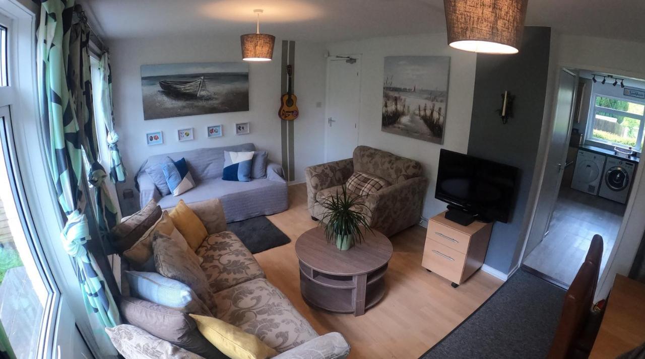 ホテル Hampton House ノーザンプトン エクステリア 写真